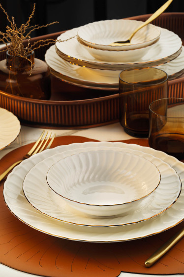 Rölyefli Yemek Setleri